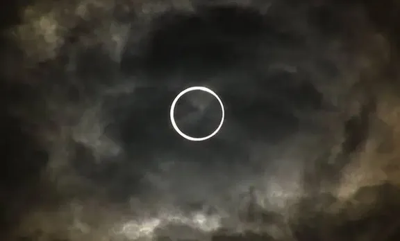 Annular Solar Eclipse, പൂര്‍ണ വലയ സൂര്യഗ്രഹണം, Solar Eclipse, സൂര്യഗ്രഹണം,  Cheuvathur, ചെറുവത്തൂർ, Annular Solar Eclipse in Cheuvathur, ചെറുവത്തൂരിൽ പൂര്‍ണ വലയ സൂര്യഗ്രഹണം, Solar Eclipse in Kerala, സൂര്യഗ്രഹണം കേരളത്തിൽ, Sun, സൂര്യൻ, Moon, ചന്ദ്രൻ,  Solar Eclipse in Kasargode, സൂര്യഗ്രഹണം കാസർഗോഡ്, IE Malayalam, ഐഇ മലയാളം
