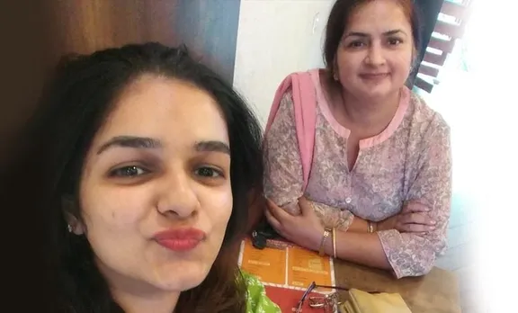 Groom hunting, വരനെ തേടുന്നു, twitter, ട്വിറ്റർ, matrimonial, മാട്രിമോണിയൽ, mother daughter, അമ്മയും മകളും, viral post, വൈറൽ പോസ്റ്റ്, iemalayalam, ഐഇ മലയാളം