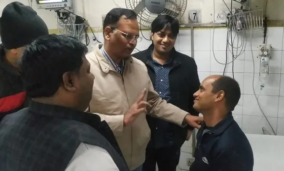 ആളിക്കത്തുന്ന കെട്ടിടത്തിനകത്തേക്ക് ചങ്കുറപ്പോടെ കയറിചെന്ന 'ഫയർമാൻ'; രക്ഷിച്ചത് 11 പേരെ