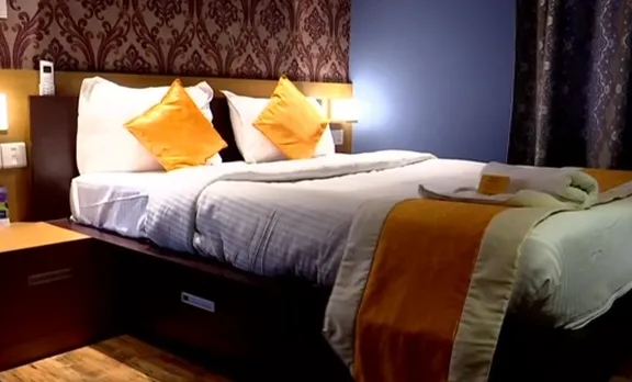 pink room, പിങ്ക് റൂം, thiruvananthapuram pink room, തിരുവനന്തപുരം പിങ്ക് റൂം സർവീസ്, pink room service in thiruvananthapuram, Christe Jhonson, ക്രിസ്റ്റി ജോൺസൺ, iemalayalam, ഐഇ മലയാളം