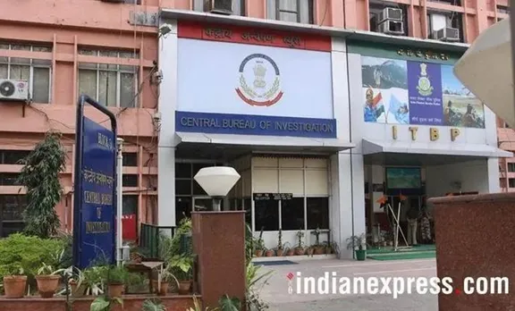 കൈക്കൂലിയായി 25 ലക്ഷം; ഡിആര്‍ഐ ഉദ്യോഗസ്ഥനും ഇടനിലക്കാരനും അറസ്റ്റില്‍