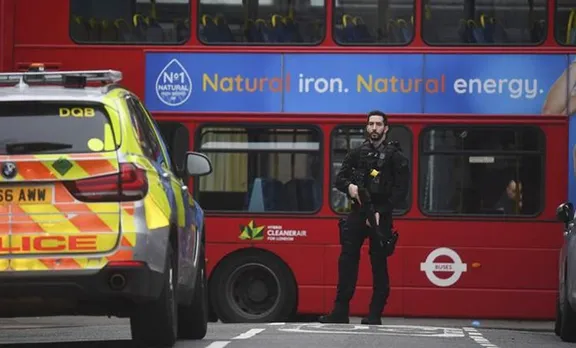 london stabbing accused shot dead, അക്രമിയെ ലണ്ടന്‍ പൊലീസ് വെടിവച്ചുകൊന്നു, london stabbing, london police, ലണ്ടന്‍ പൊലീസ്, london metropolitan Police, ലണ്ടന്‍ മെട്രോപൊളിറ്റന്‍ പൊലീസ്, Streathamn london stabbing, ie malayalam, ഐഇ മലയാളം