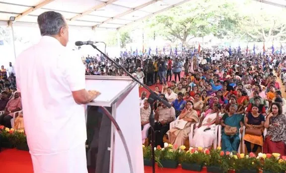 മുസ്‌ലിങ്ങളേയും ക്രിസ്‌ത്യാനികളെയും കമ്യൂണിസ്റ്റുകളെയും നിഷ്‌കാസനം ചെയ്യണമെന്ന് ഏത് വേദത്തിലാണുള്ളത്: പിണറായി
