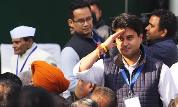 Madhya Pradesh, Indian family names, Jyotiraditya Scindia, Scindia, Political families of Madhya Pradesh, Jaipal Singh Jajji, Sonia Gandhi, Digvijaya Singh, minister, Former Union, Congress, Chief Minister, Rahul, Priyanka, Congress Working Committee, Bharatiya