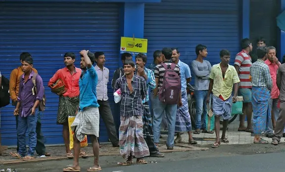 'സമാധാനമായിരിക്കൂ'; അതിഥി തൊഴിലാളികൾക്ക് സാന്ത്വനവുമായി ശബ്ദ സന്ദേശം