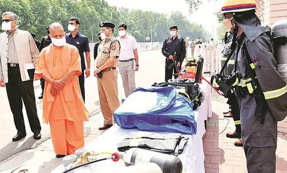 Yogi Adityanath, Yogi Adityanath father dead, Yogi Adityanath father passes away, Yogi Adityanath father death, Yogi Adityanath father AIIMS, Yogi Adityanath father last rites