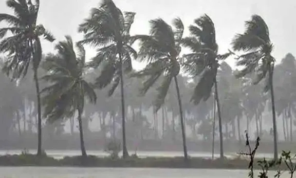ന്യൂനമർദം ചുഴലിക്കാറ്റായി, തെക്കൻ ജില്ലകളിൽ ജാഗ്രത