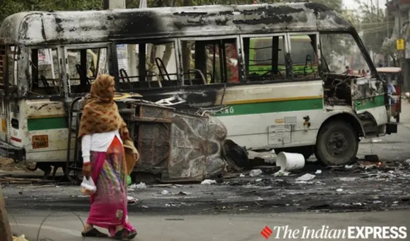 delhi riots, northeast delhi riots, whatsapp group behind delhi riots, northeast delhi communal riots, Hindu muslim clash, pro anti caa protesters clash, jaffrabad, whatsapp group, hate speech,indian express, ഡൽഹി കലാപം, വടക്കുകിഴക്കൻ ഡെൽഹി കലാപം, ഡൽഹി കലാപത്തിന് പിന്നിലെ വാട്‌സ്ആപ്പ് ഗ്രൂപ്പ്, വടക്കുകിഴക്കൻ ഡൽഹി സാമുദായിക കലാപം, ഹിന്ദു മുസ്ലിം ഏറ്റുമുട്ടൽ, ജാഫ്രാബാദ്, വാട്‌സ്ആപ്പ് ഗ്രൂപ്പ്, വിദ്വേഷ ഭാഷണം, ie malayalam,ഐഇ മലയാളം