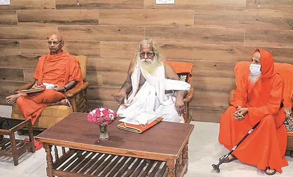രാമജന്മഭൂമി ട്രസ്റ്റ് മേധാവിക്ക് കോവിഡ്; മോദിക്കൊപ്പം വേദി പങ്കിട്ടു