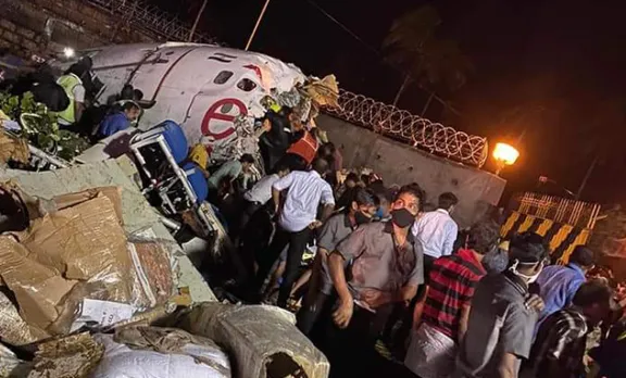 Karipur airport, Karipur airport plane mishap, plane crash karipur, accident karipur, karipur airport, air india plane skids, കരിപൂര്‍, കോഴിക്കോട്, ie malayalam, ഐഇ മലയാളം