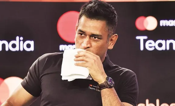 dhoni, ധോണി, dhoni test jersey, dhoni test retirement, ധോണി ടെസ്റ്റ് വിരമിക്കല്‍, dhoni retirement, ധോണി വിരമിച്ചു, dhoni international retirement, അന്താരാഷ്ട്ര ക്രിക്കറ്റില്‍ നിന്നും ധോണി വിരമിച്ചു, dhoni csk, ധോണി സിഎസ്‌കെ, dhoni chennai super kings, ധോണി ചെന്നൈ സൂപ്പര്‍ കിങ്‌സ്, r ashwin, ആര്‍ അശ്വിന്‍, ms dhoni, എംഎസ് ധോണി