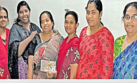 ഷെയറിട്ട് ലോട്ടറിയെടുത്തു; ഒരു കോടി നിറവിൽ തൃശൂരിലെ വീട്ടമ്മമാർ