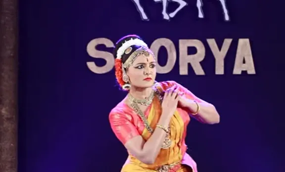 Manju Warrier, Manju Warrier dance, Manju Warrier dance video, Manju Warrier soorya festival, മഞ്ജു വാര്യർ, സൂര്യ ഫെസ്റ്റിവൽ