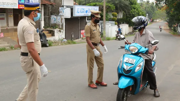 ernakulam, ernakulam district, kochi news, ernakulam news, ernakulam covid restrictions, ernakulam covid, kochi covid restrictions, എറണാകുളം ജില്ലയിലെ നിയന്ത്രണങ്ങൾ, covid-19, കോവിഡ്-19, coronavirus, കൊറോണ വൈറസ്, coronavirus vaccine, കൊറോണ വൈറസ് വാക്‌സിന്‍, covid-19 vaccine, കോവിഡ്-19 വാക്‌സിന്‍, coronavirus vaccine india, കൊറോണ വൈറസ് വാക്‌സിന്‍ ഇന്ത്യ, covid-19 vaccine kerala, കോവിഡ്-19 വാക്‌സിന്‍ കേരളം,covid-19 vaccine india, കോവിഡ്-19 വാക്‌സിന്‍ ഇന്ത്യ, Covid 19 Kerala Numbers, കോവിഡ് 19 കേരളം, Total patients in Kerala, Kerala Covid, കേരള കോവിഡ്, covid news, കോവിഡ് വാര്‍ത്തകള്‍, covid news in malayalam, covid news malayalam, കോവിഡ് വാര്‍ത്തകള്‍ മലയാളത്തിൽ, covid vaccine news, കോവിഡ് വാക്‌സിന്‍ വാര്‍ത്തകള്‍, coronavirus vaccine news, കൊറോണ വൈറസ് വാക്‌സിന്‍ വാര്‍ത്തകള്‍, covid vaccine news malayalam, കോവിഡ് വാക്‌സിന്‍വാര്‍ത്തകള്‍ മലയാളത്തിൽ, coronavirus vaccine news malayalam, കൊറോണ വൈറസ് വാക്‌സിന്‍ വാര്‍ത്തകള്‍ മലയാളത്തിൽ, malayalam news, news in malayalam, malayalam news, malayalam 