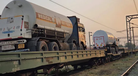 300 ടൺ മെഡിക്കൽ ഓക്സിജൻ അടിയന്തിരമായി ലഭ്യമാക്കണം; പ്രധാനമന്ത്രിക്ക് മുഖ്യമന്ത്രിയുടെ കത്ത്