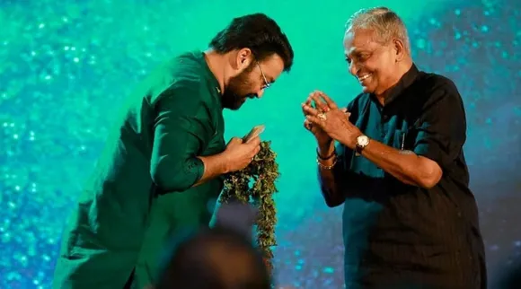 Mohanlal, മോഹൻലാൽ, Manju Warrier, മഞ്ജു വാരിയർ, Kalamandalam Gopi, കലാമണ്ഡലം ഗോപി,Mohanlal facebook post, Manju warrier facebook post, Mohanlal on Gopiyashan, Manju Warrier on Gopiyashan, ie malayalam