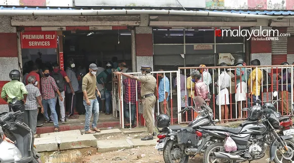 liquor shops kerala, enhancement of liquor outlets, high court, HC on kerala government decision to open more liquor shops, bevco, facility in liquor shops kerala, HC on facility in liquor shops kerala, kerala news, latest news, news in malayalam, malayalam news, indian express malayalam, ie malayalam