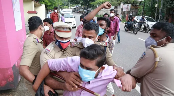 MC Josephine, എം.സ് ജോസഫൈന്‍, Kerala Women's Commission, വനിത കമ്മീഷന്‍ ചെയര്‍പേഴ്സണ്‍, MC Josephine Statement, MC Josephine Statement Video, എം.സി ജോസഫൈന്‍ വിവാദ പരാമര്‍ശം, MC Josephine Statement News, MC Josephine Statement Update, MC Josephine Statement Reaction, MC Josephine Statement Malayalam News, IE Malayalam, ഐഇ മലയാളം,domestic violence, violence against woman, DV, domestic violence cases in kerala, ഗാർഹിക പീഡനം, സ്ത്രീധന പീഡനം, വനിതാകമ്മീഷൻ, ഗാർഹിക പീഡനം കേരളത്തിൽ, കേരളത്തിലെ ഗാർഹിക പീഡന കേസുകൾ,