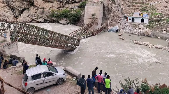 Himachal landslides, Kinnaur landslides, 9 killed in Himachal landslides, landslides, Himachal news, Indian Express, ഹിമാചൽ പ്രദേശ്, മണ്ണിടിച്ചിൽ, മഴ, കിന്നൗർ, malayalam news, news in malayalam, malayalam latest news, latest news in malayalam, ie malayalam