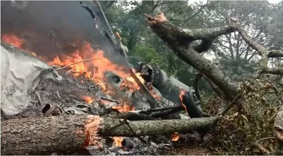 CDS Rawat helicopter crash: അപകടം  ലാൻഡിങ്ങിനു മിനിറ്റുകൾക്ക് മുൻപ്; തമിഴ്നാട് മുഖ്യമന്ത്രി കൂനൂരിലേക്ക്