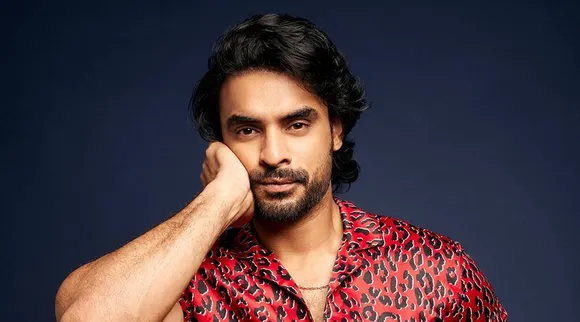Tovino Thomas, Minnal Murali, Basil Joseph, netflix, watch Minnal Murali online, Tovino Thomas interview, Tovino Thomas movie, ടൊവിനോ, മിന്നൽ മുരളി, ബേസിൽ ജോസഫ്, IE Malayalam