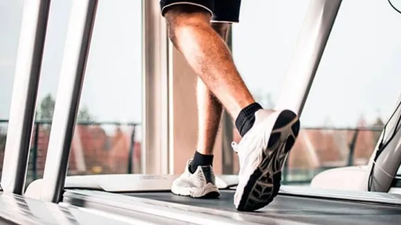 exercise, health, ie malayalam,How to choose the right running shoe, Running shoe features to look for, What makes a good running shoe, Running shoes for different foot types, Running shoes for arthritis and plantar fasciitis, Best running shoes for rough terrain, When to replace running shoes, Signs that running shoes need to be replaced, How often should you replace running shoes