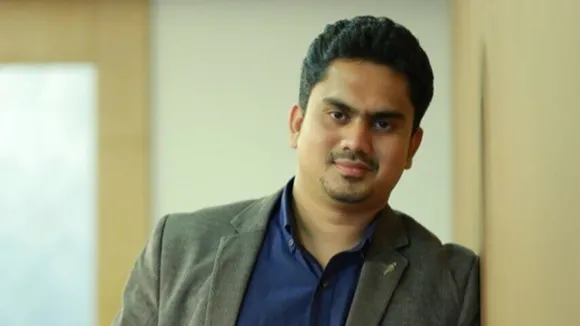 Vijesh Pillai, Swapna Suresh, IE Malayalam