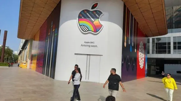 apple-mumbai-store