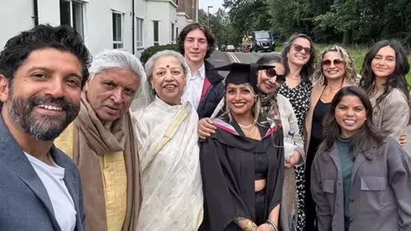 Farhan Akhtar| Shibani Dandekar| Adhuna Bhabani| Javed Akhtar| Shabana Azmi| Honey Irani
