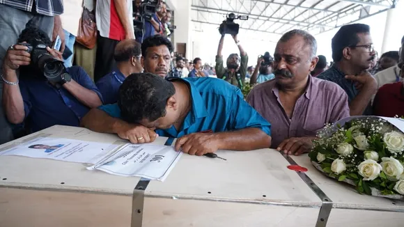 Family members mourning | Kuwait fire victims