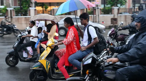 Puducherry rains govt announce help numbers Tamil News