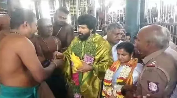 Siva at temple
