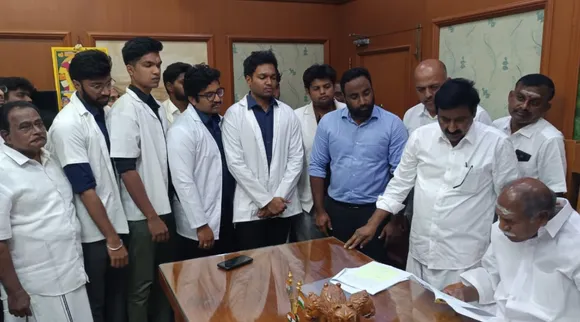 Puducherry AIADMK secretary A Anbalagan meet cm rangasamy medial studnts admission supreme court order Tamil News