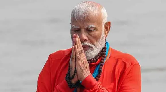 Modi at kumbh 1