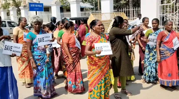 Protest at court