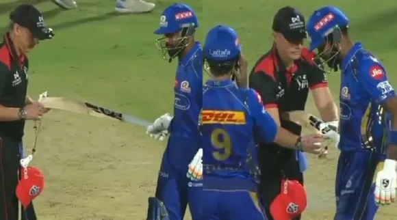 Why did the umpire check Hardik Pandya bat during DC vs MI Tamil News 