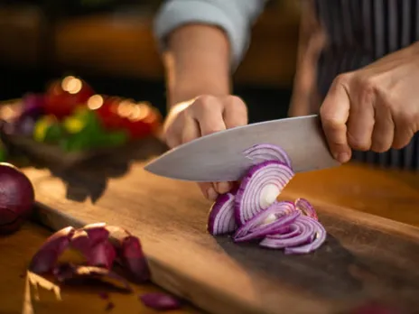 onion cutting