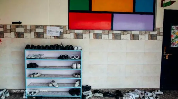 bengaluru-man-refuses-to-keep-shoe-rack