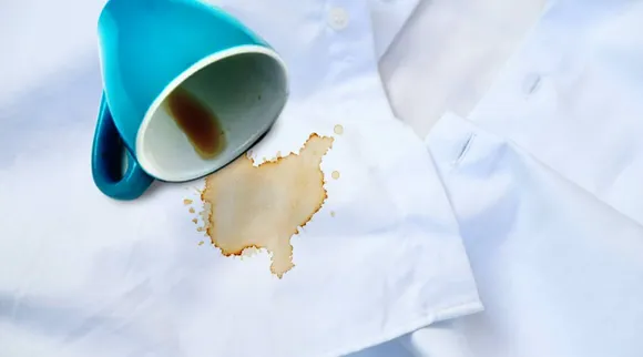 How to remove tea strains from clothes