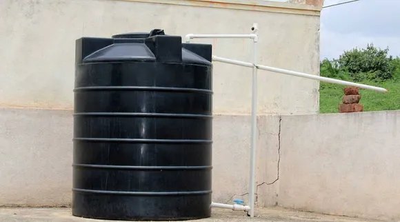 clean water tank at home