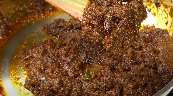 Curry leaves thokku