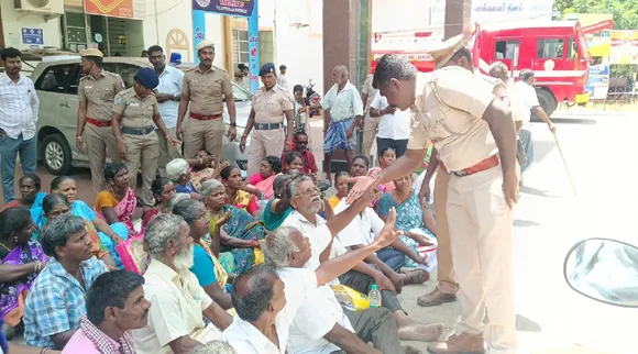 Disabled people protest in viluppuram collector office demanding 100 days work  Tamil News