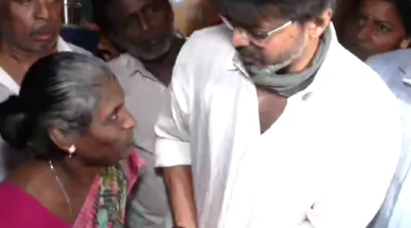 Vijay meets Ajith family