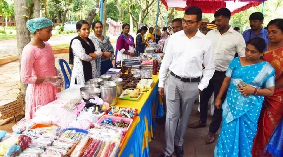 Villupuram Collector S Sheik Abdul Rahaman Silk saris expo Tamil News