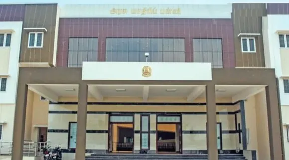 Trichy Thiruverumbur Thuvakudi model school students suicide head master transfer Tamil News