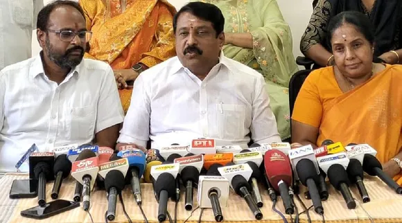 TN BJP Chief Nainar Nagendran announce protest 20 year old student allegedly gang raped Coimbatore press meet Vanathi Srinivasan Tamil News
