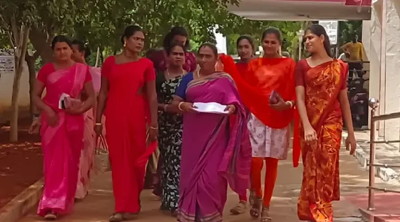 Transgenders petition to Sivagangai Collector for veetu manai patta Tamil News 