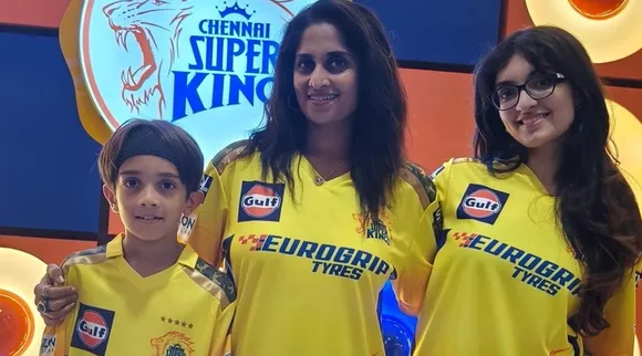 Shalini With Child