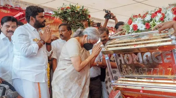 Nirmala Sitharaman pays homage to DMDK chief Vijayakanth Tamil News 