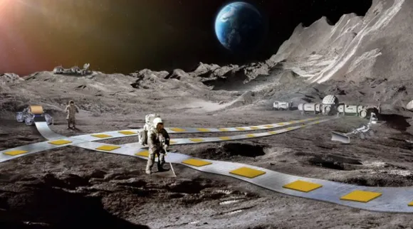 Moon trai.jpg